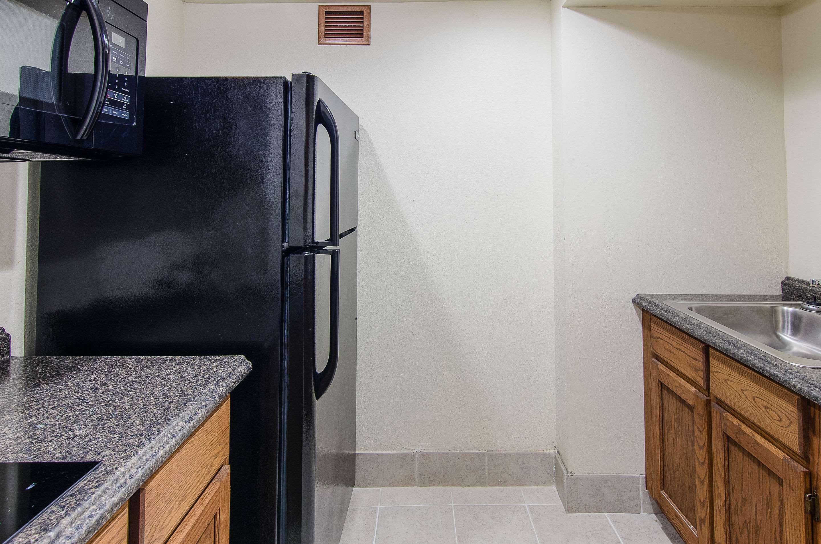 Econo Lodge Inn&Suites - Norton Esterno foto
