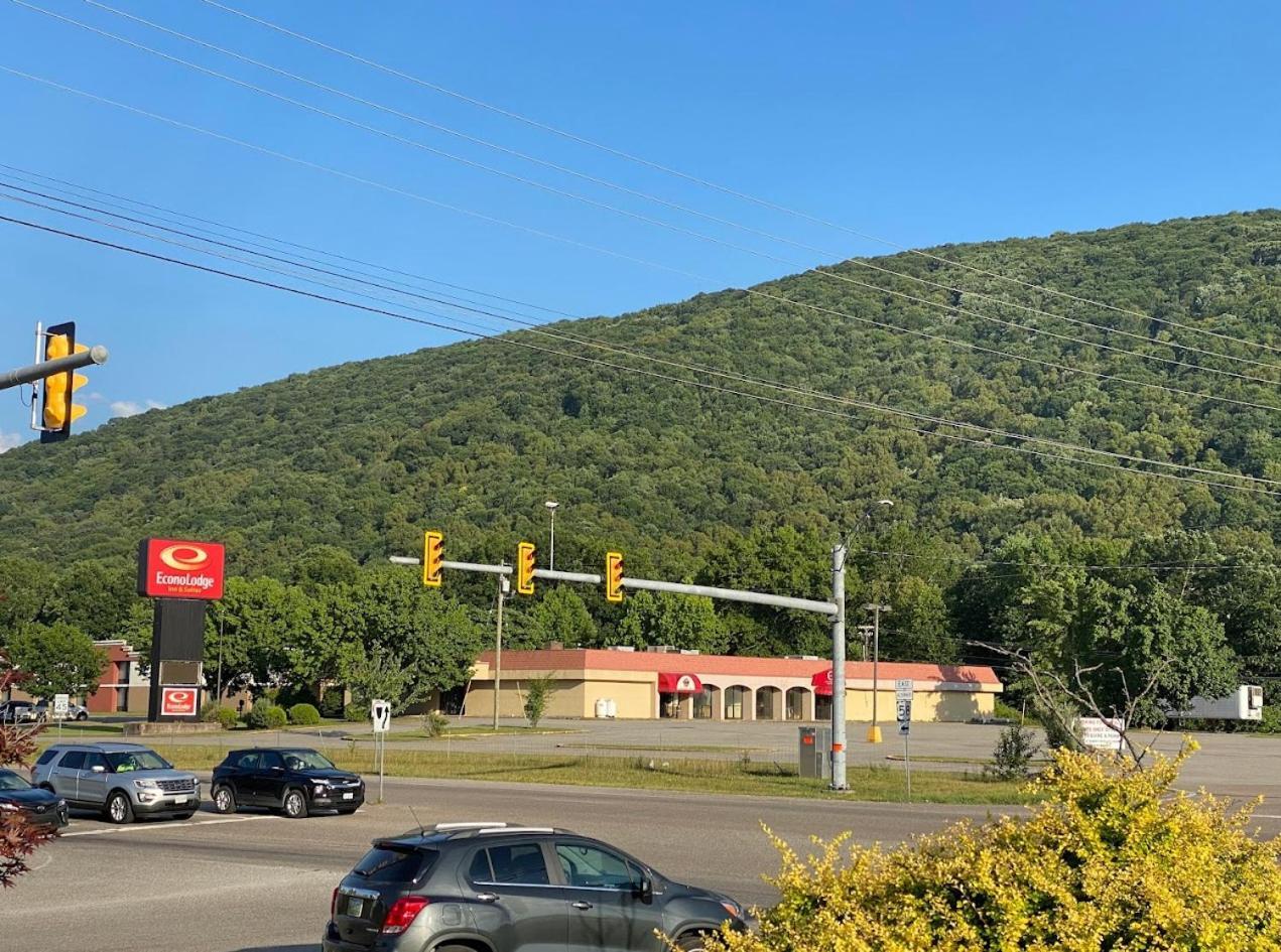 Econo Lodge Inn&Suites - Norton Esterno foto