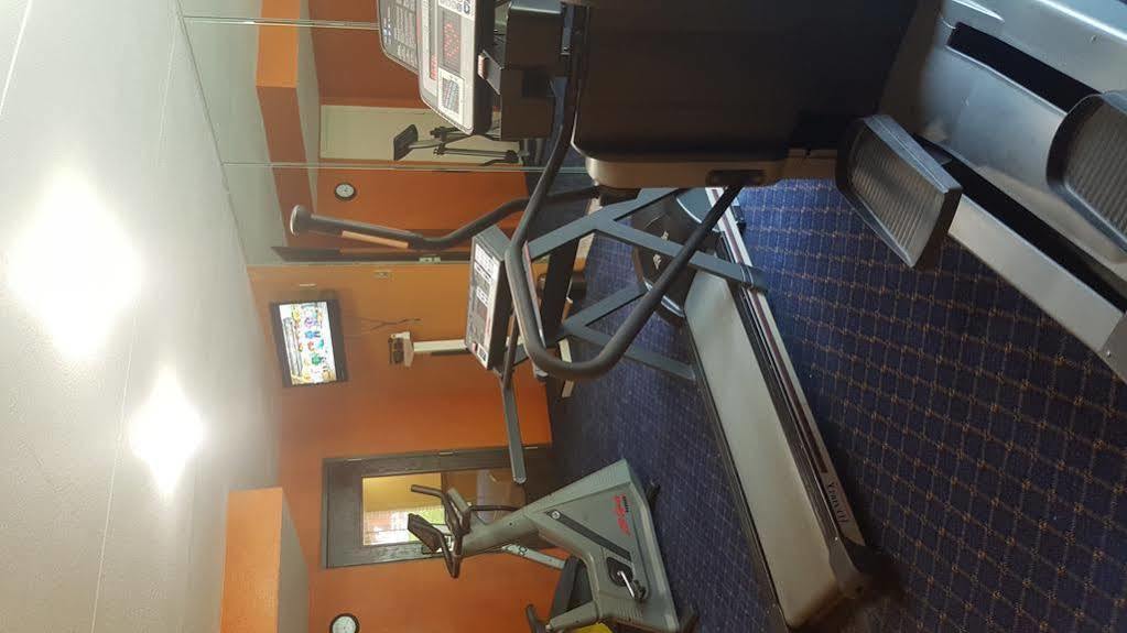 Econo Lodge Inn&Suites - Norton Esterno foto